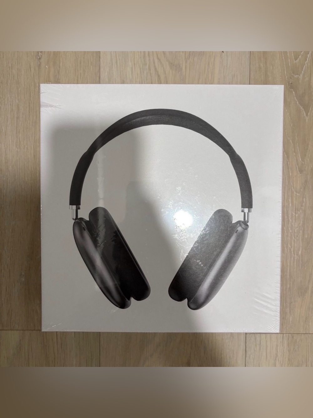 Apple AirPods Max Over-Ear Headphones – Black/Dark Gray